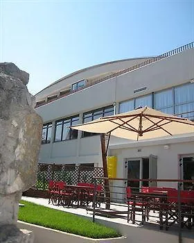 Hotel In 4*