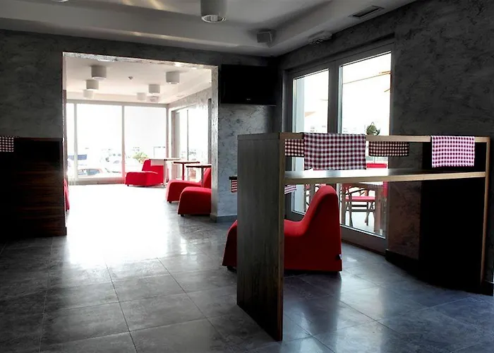 Hotel In 4*