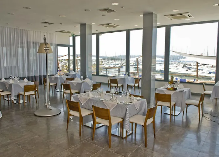 Hotel In 4*