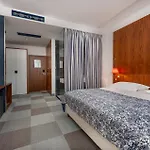 In 4* بيوغْغاد نا موغو