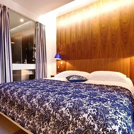 In Отель 4*